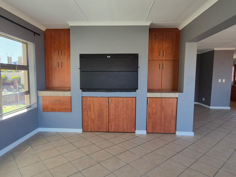 3 Bedroom Property for Sale in Dana Bay Western Cape